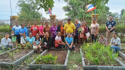 โครงการ อิ่มท้องสมองใส ใส่ใจวิถีพอเพียง